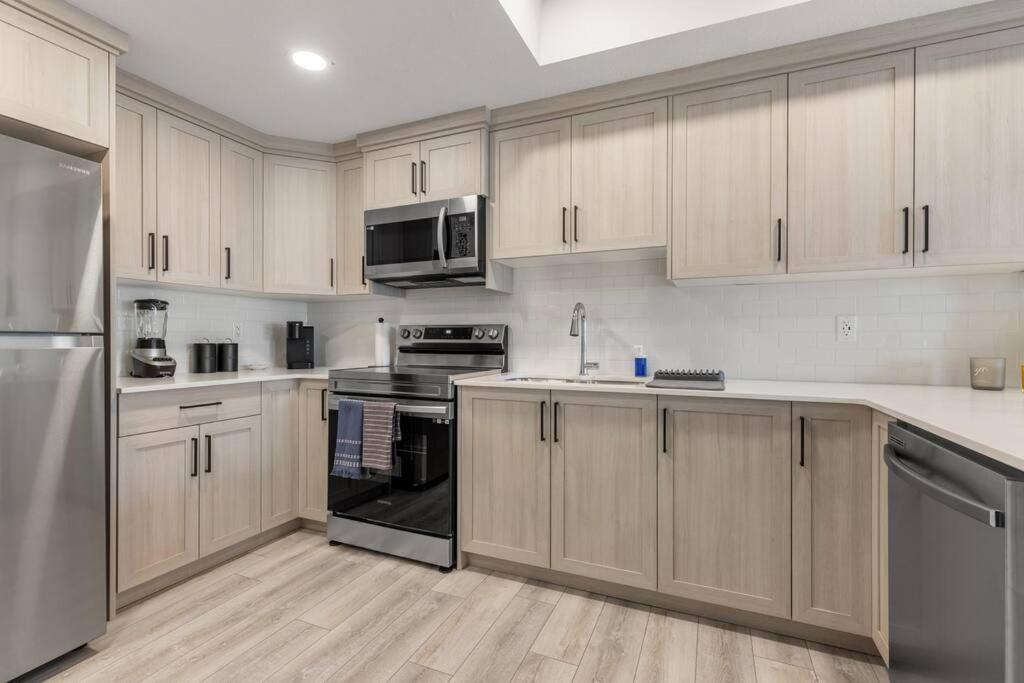 Brand New Luxury Walk-out - * Calgary