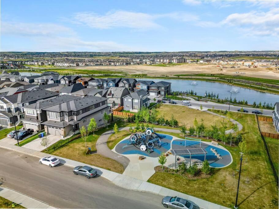 Holiday home Brand New Luxury Walk-out - Calgary