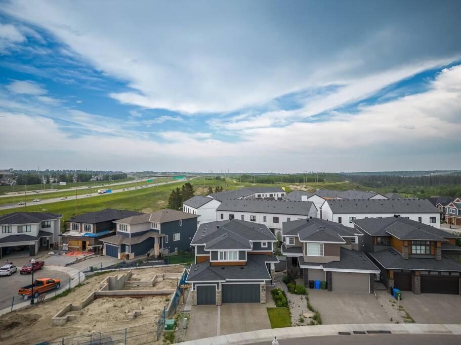 Brand New Luxury Walk-out - * Calgary